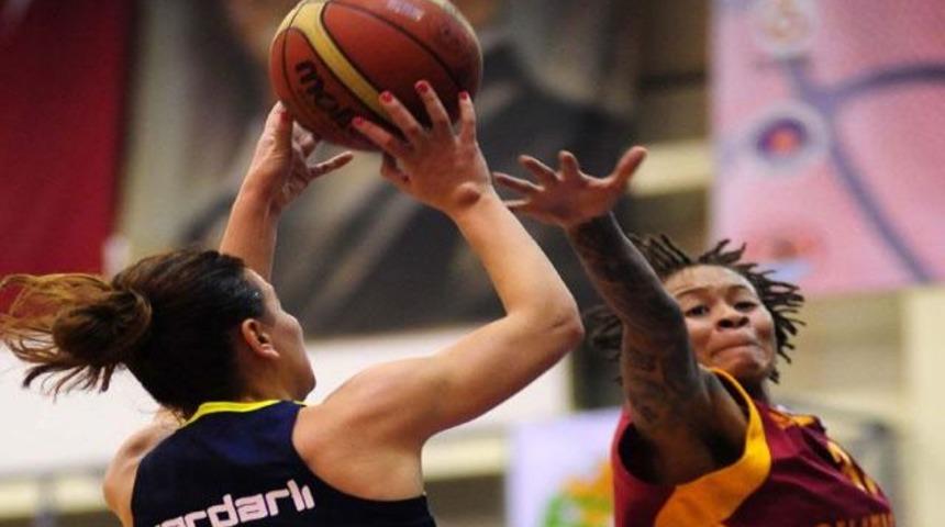 Avrupa'daki dev derbi Fener'in !