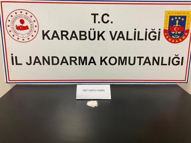 Karabük'te uyuşturucu operasyonu! 8,13 gram metamfetamin ele geçirildi
