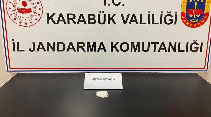 Karabük'te uyuşturucu operasyonu! 8,13 gram metamfetamin ele geçirildi