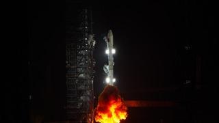  Çin'in Uzun Yürüyüşü devam ediyor: Yeni iletişim uydusunu uzaya gönderdi