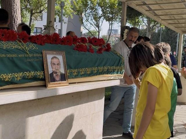 Karne günü fenalaşan öğretmen hayatını kaybetti