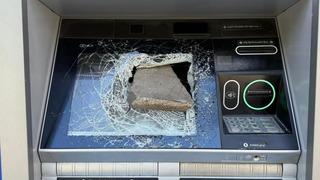 ATM'ye öfkesi dinmedi! Bir ayda üç kere parçaladı, yetkililer harekete geçti