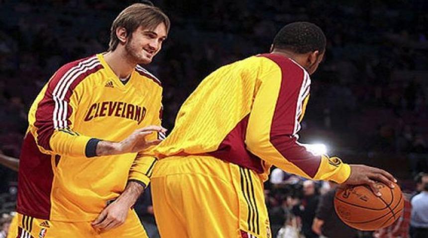 Kuaf&ouml;r&uuml;n&uuml; ABD'ye getirtti!