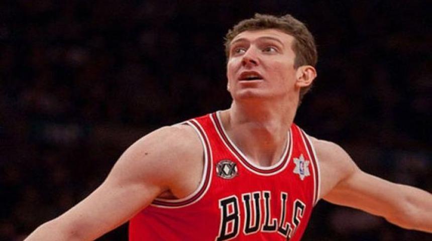 Havlu taşıyıcısı &Ouml;mer...