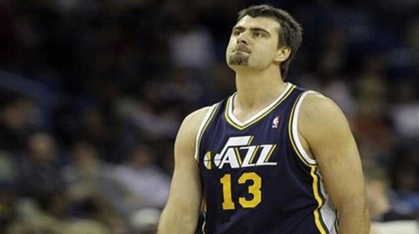 NBA'de Mehmet Okur s&uuml;rprizi!