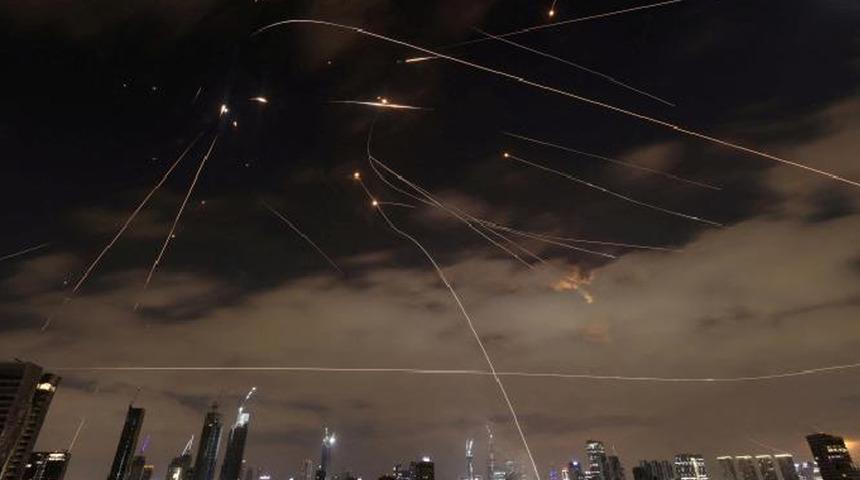 İran: "Tel Aviv ve Hayfa'da dün gece 14 stratejik askeri nokta vuruldu"