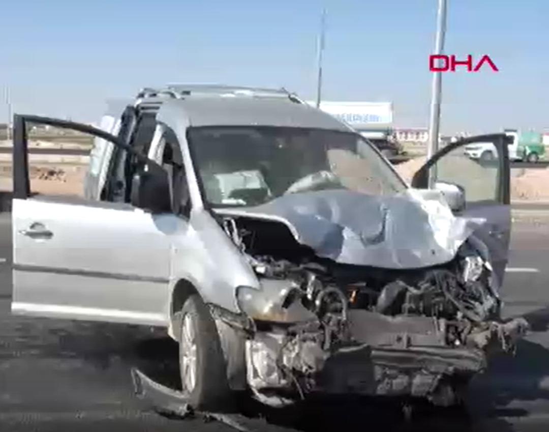 1200xauto Aksaray'da feci kaza! Araçta üniversite sınavına giden öğrenciler de vardı