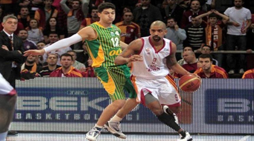 Aslan'ın ayağı kaydı!