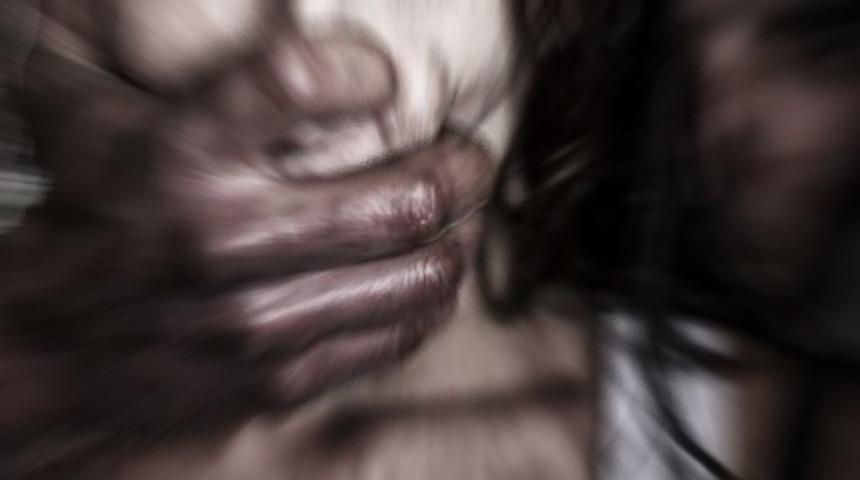 Evine bırakmayı teklif etti! Otomobiline aldığı kadına tecavüz etti