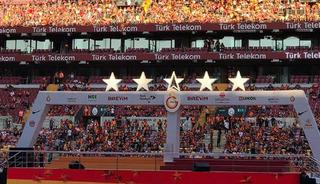 Galatasaray'dan tarihte ilk! Brüksel'de 5. yıldız kutlaması