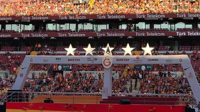 Galatasaray’dan bir ilk daha! 5 yıldızlı forma 406 yıllık heykele giydirilecek
