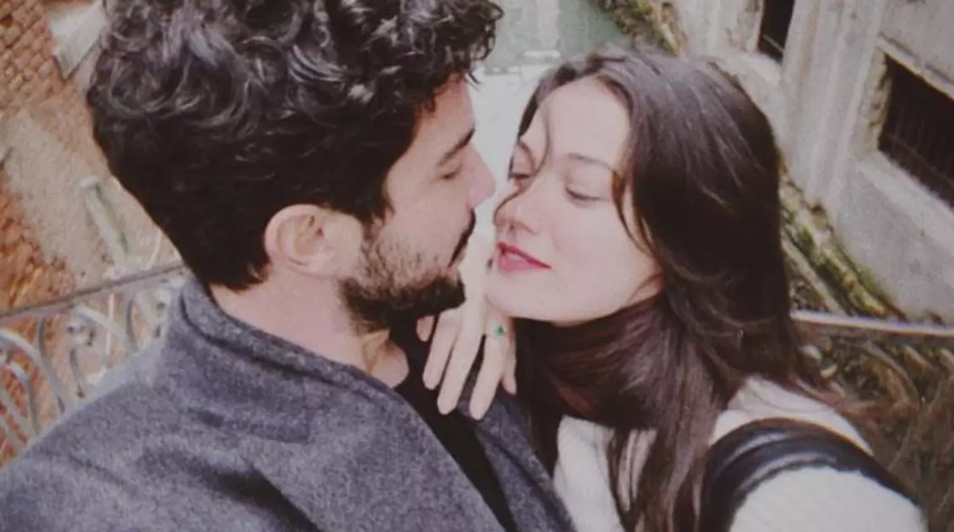 Pınar Deniz oğlu Fikret Hakan ile poz verdi!