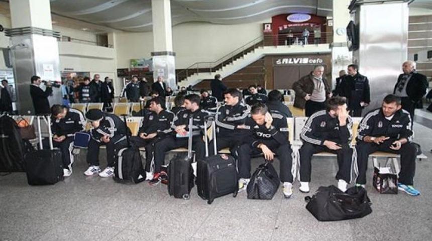 Kartal yuvaya d&ouml;nd&uuml;!