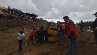 Rize'deki off-road yarışlarında takla atan araç yürekleri ağıza getirdi