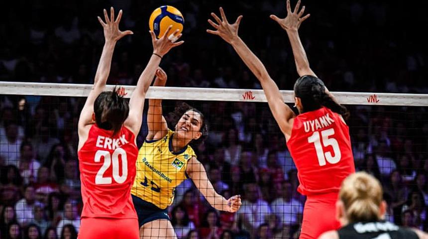 A Milli Kadın Voleybol Takımı, Milletler Ligi’nde ilk yenilgisini aldı