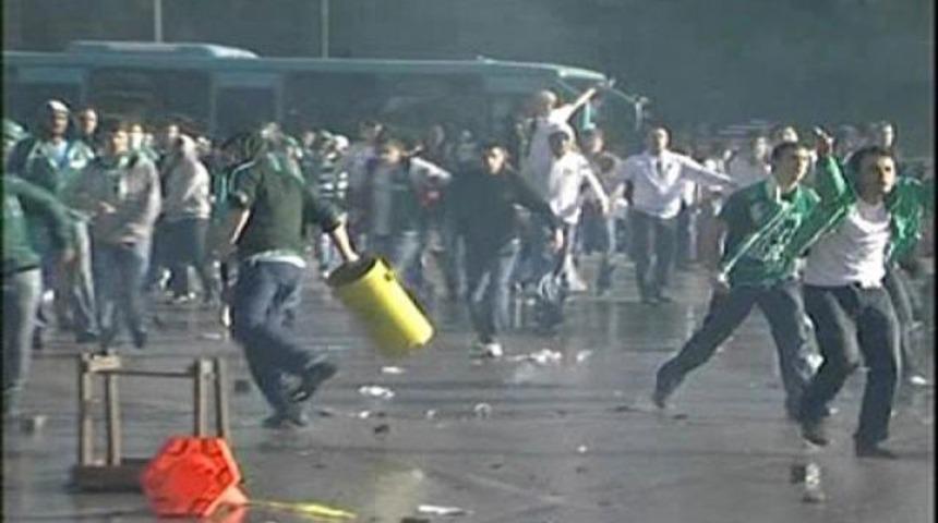 13 taraftar daha tutuklandı!