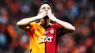 Galatasaray taraftarının sevgilisiydi! Şampiyonluğun ardından futbolu bıraktığını açıkladı