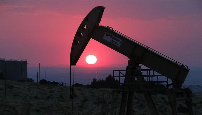 Petrol Fiyatları Alarm Veriyor: Hürmüz Boğazı Gerilimi Brent'i 76,78 Dolara Çıkardı! Neden Böyle Bir Risk Alıyorlar?