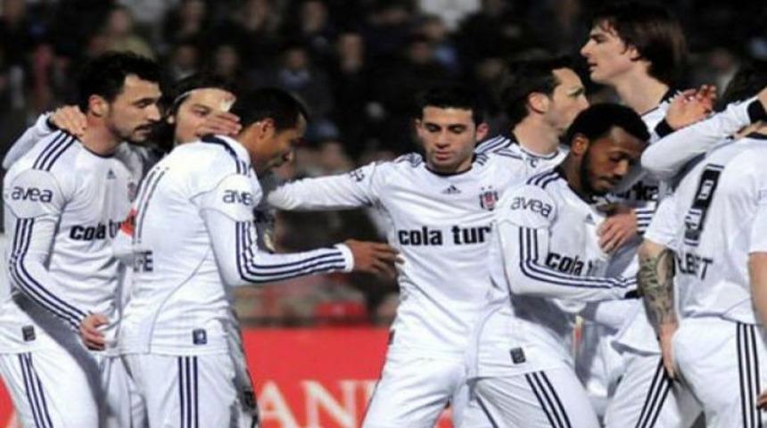 Beşiktaş'ta ilk yolcu belli oldu!