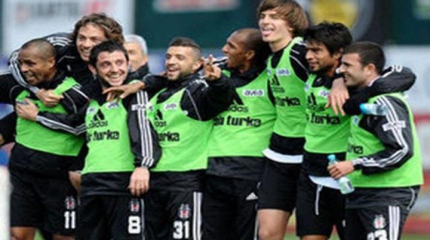 Nihat Guti'yi yendi!