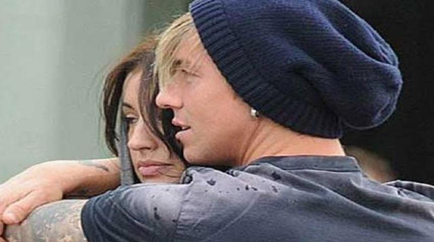 Guti sevgilisini kilitledi!