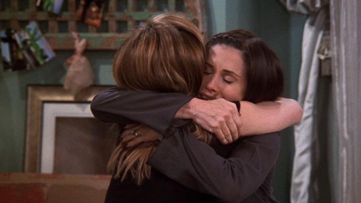 Bir arkadaşın üzgün olduğunu söyledi. Ne yaparsın?