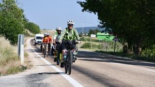 İklim krizine dikkati çekmek için bisikletiyle yaklaşık 1600 kilometre yol katetti