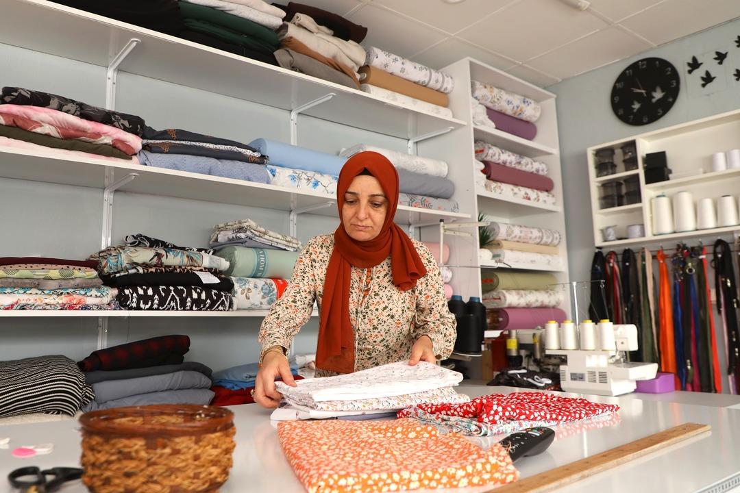 Hayallerini gerçekleştirdi: Dikiş kursu alan kadın, kendi işinin patronu oldu 2