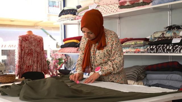 Hayallerini gerçekleştirdi: Dikiş kursu alan kadın, kendi işinin patronu oldu