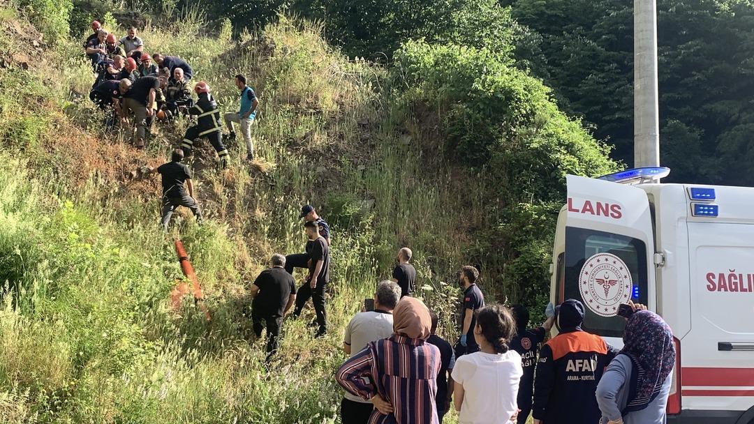 1200xauto Kocaeli'de kahreden olay: Çocuklarını kurtarmak için atladığı derede boğularak hayatını kaybetti!