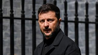 Ukrayna duyurdu! Zelenskiy'e yönelik 2 suikast girişimi önlendi: Rusya Federal Güvenlik Servisi (FSB) için çalışıyorlardı