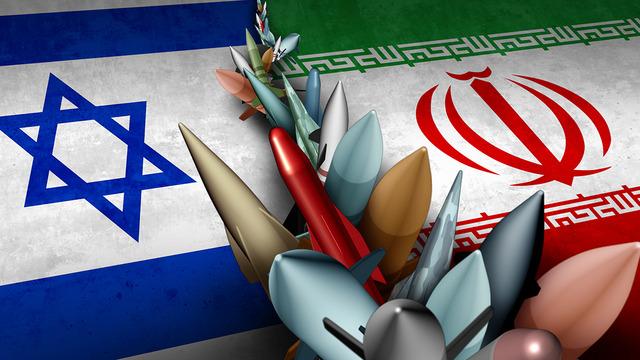 İsrail-İran savaşı yayılıyor! Orta Doğu'daki ABD üsleri vuruldu: İşte ilk görüntüler... İran'a misilleme açıklaması