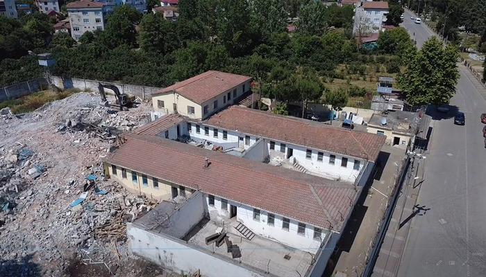 20441579-700x400 Kapanan cezaevinde yıkım başladı! Yıkılan binanın yerine ne olacağı belli oluyor