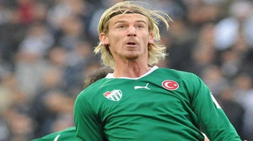 Serdar Aziz s&ouml;zleşme uzattı