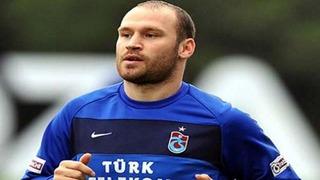 Serkan yuvada kaldı