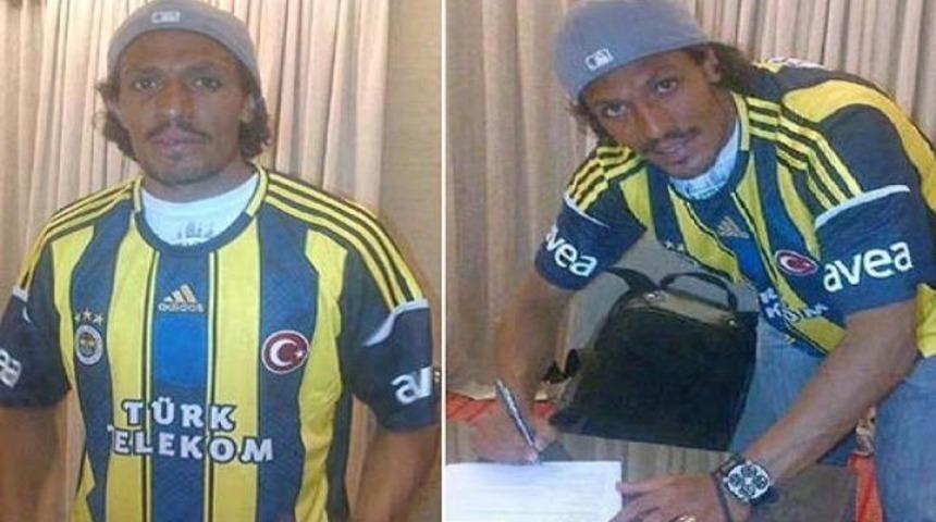 Galatasaraylılar Alves'le dalga geçti