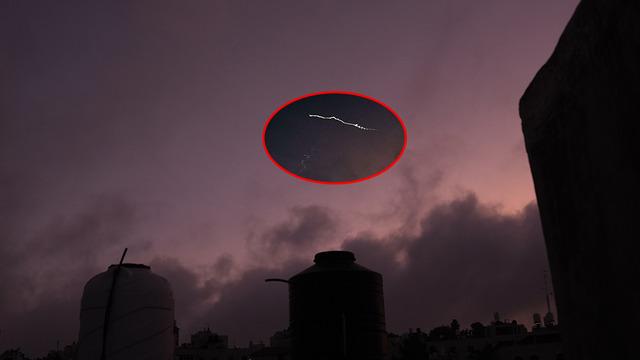 İran - İsrail savaşında son dakika gelişmeleri! İran'dan önce füze saldırısı ardından 'ateşkes başladı' duyurusu