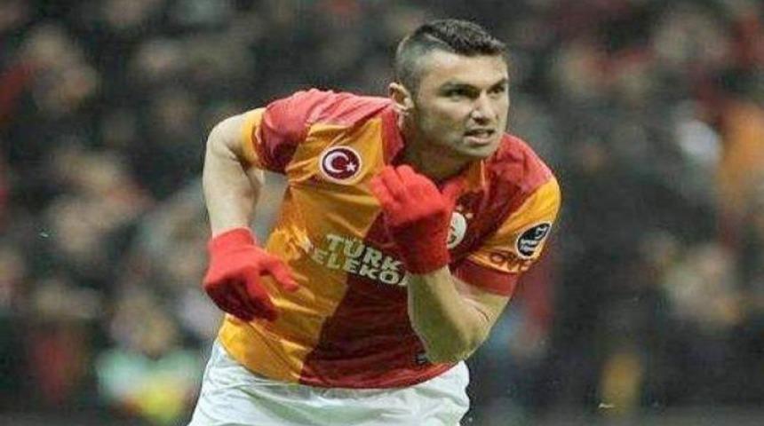 Burak Yılmaz rekor i&ccedil;in sahada!