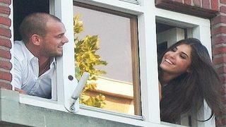 Wesley Sneijder piyano dersleri alıyor