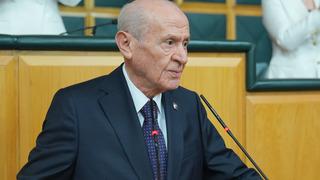 5 ay sonra bir ilk! MHP lideri Bahçeli Meclis kürsüsünde: Dikkat çeken rozet tercihi!