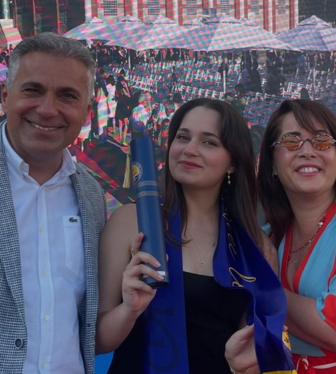SEVİNÇ 4 SEVİNÇ 4