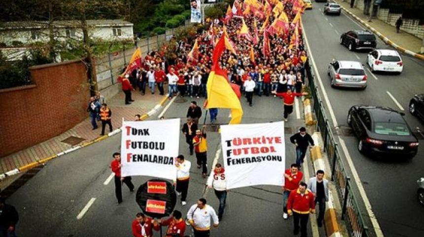 Galatasaray taraftarı TFF'ye y&uuml;r&uuml;d&uuml;!