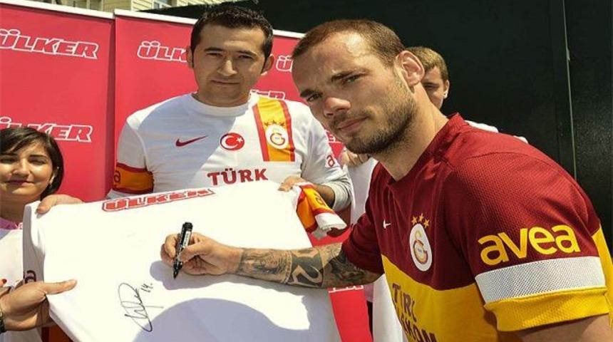 Cimbom'da '&Uuml;lker Ayın Gol&uuml;' Sneijder'den