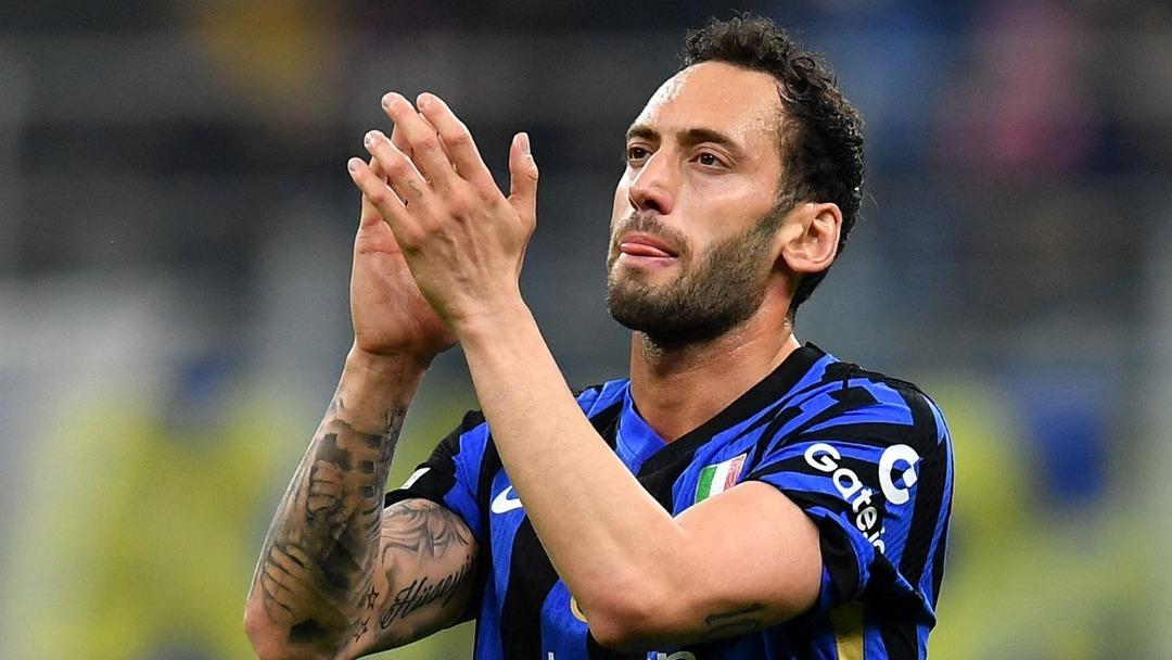 Galatasaray, Hakan Çalhanoğlu bombasını neredeyse patlattı! İtalyanlar imza için tarih bile verdi 1