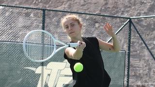 Milli tenisçi Berfu Cengiz, Wimbledon'a elemelerin ilk turunda veda etti