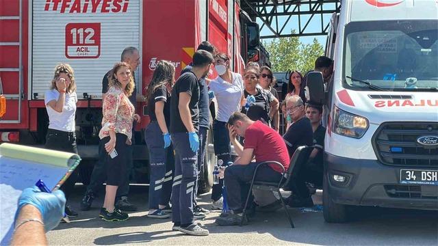 Ümraniye’de motor fabrikasında yangın çıktı: 10 işçi dumandan etkilendi