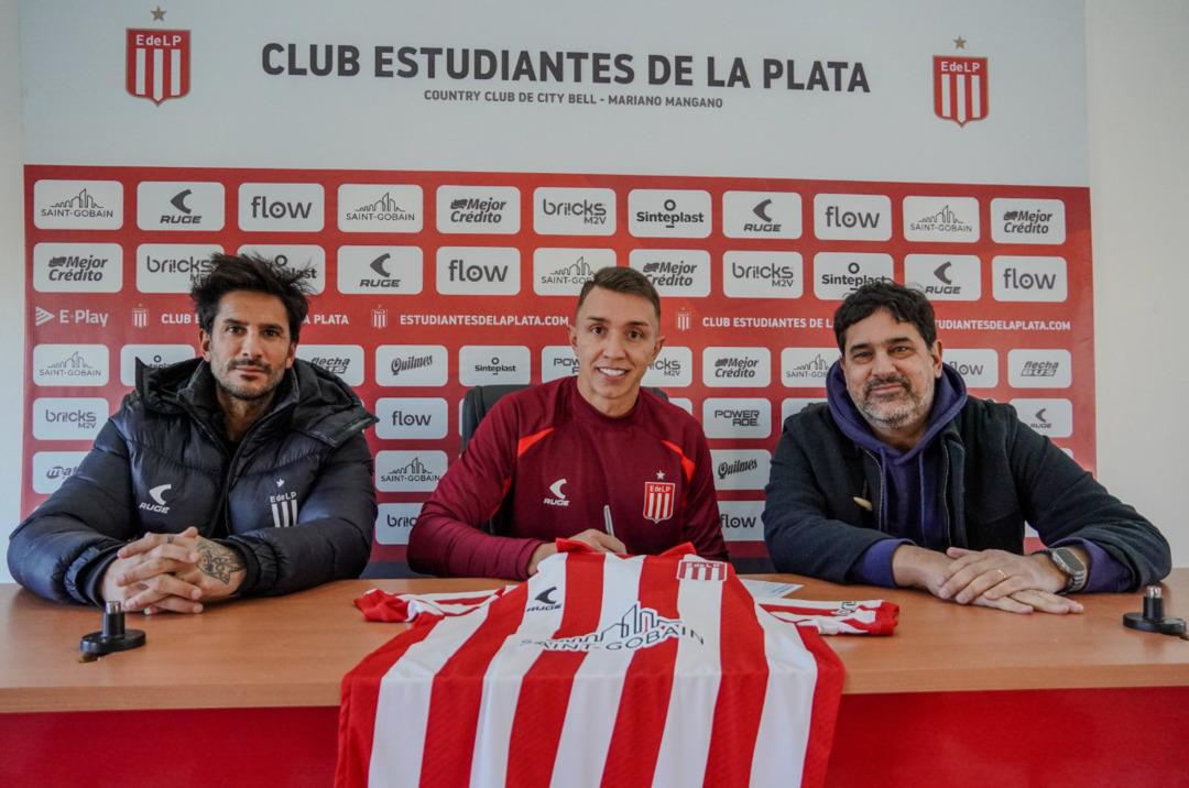 Fernando Muslera, 14 yıl sonra farklı bir takımın formasını giydi! "Duygulanmayacağım, en azından orada da kırmızı var..." 1