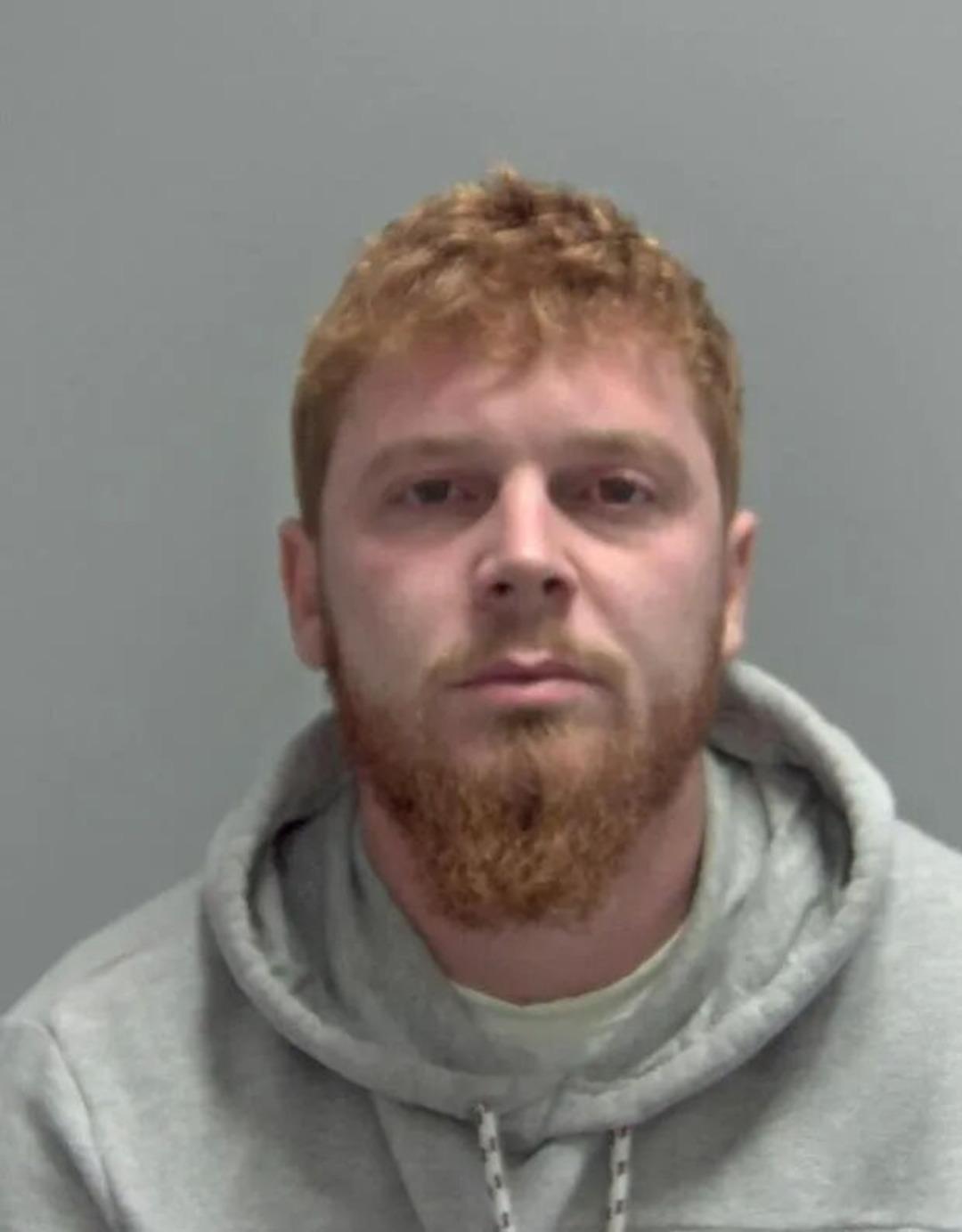 Kan donduran olay! Kız arkadaşının kaşını koparttı! Genç kadına yapmadığını bırakmamış! Yatak odasına sürükleyip... 1