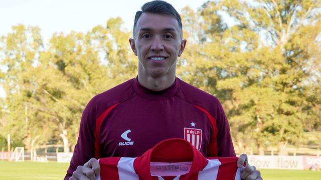 Fernando Muslera, 14 yıl sonra farklı bir takımın formasını giydi! "Duygulanmayacağım, en azından orada da kırmızı var..."