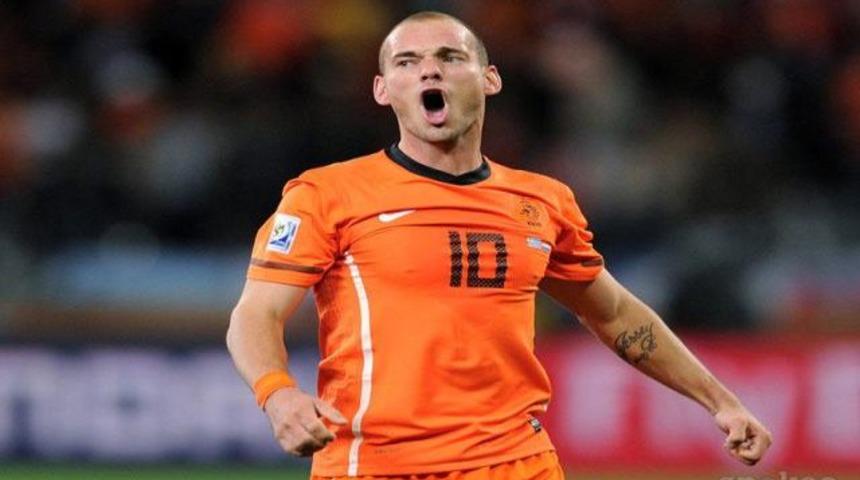 Sneijder bombası d&uuml;nya basınında!